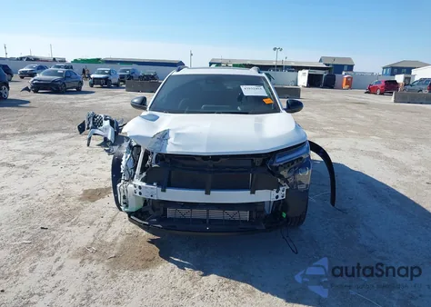 2025 Chevrolet Trax Fwd 2Rs from USA, damaged, VIN KL77LJEP4SC240345